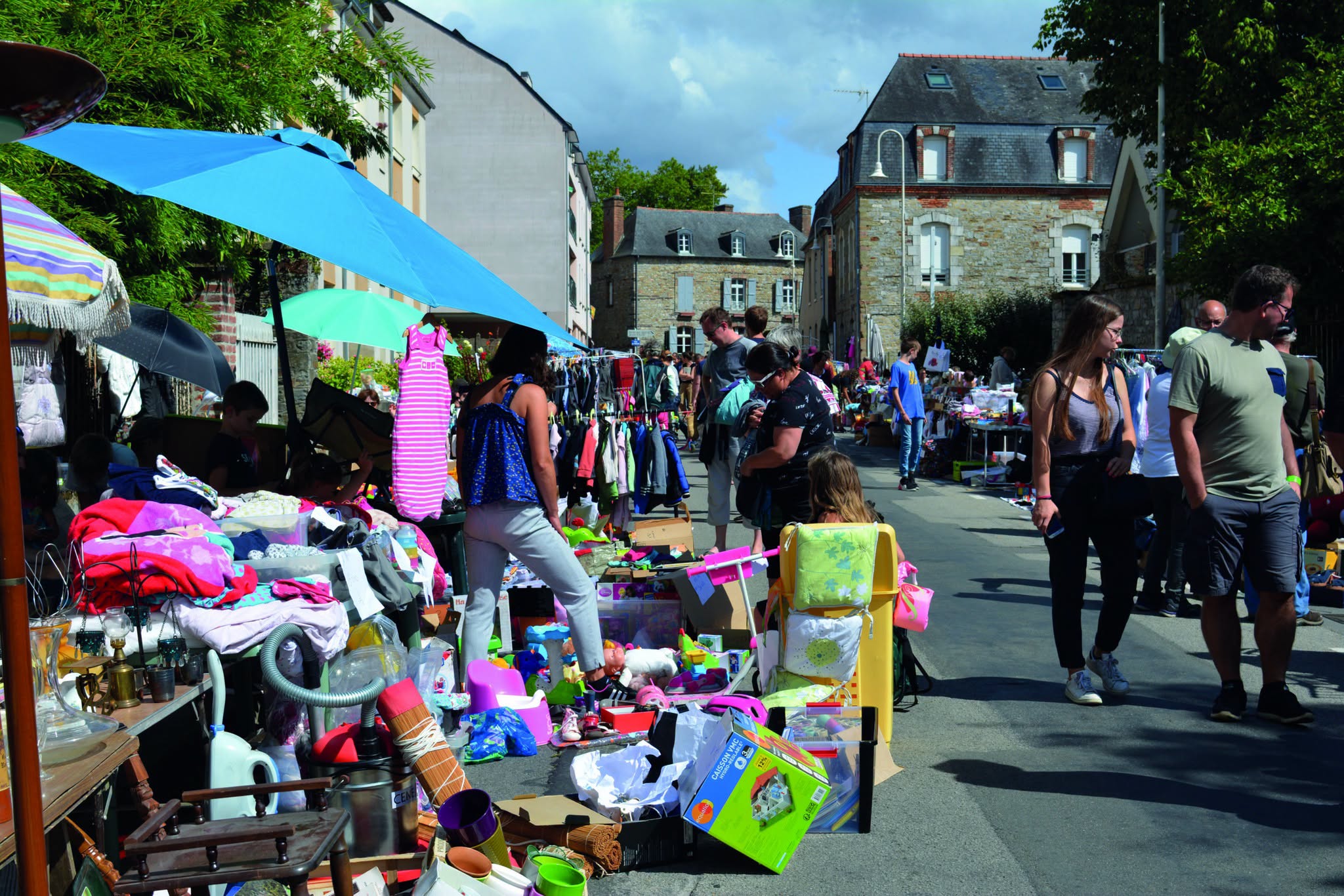 Braderie de Guichen le 6 septembre